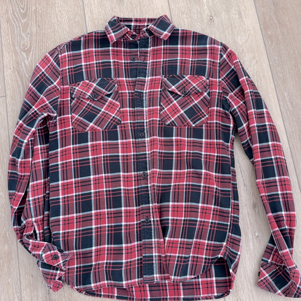 Fourstar clothing company men’s size small red and black flannel